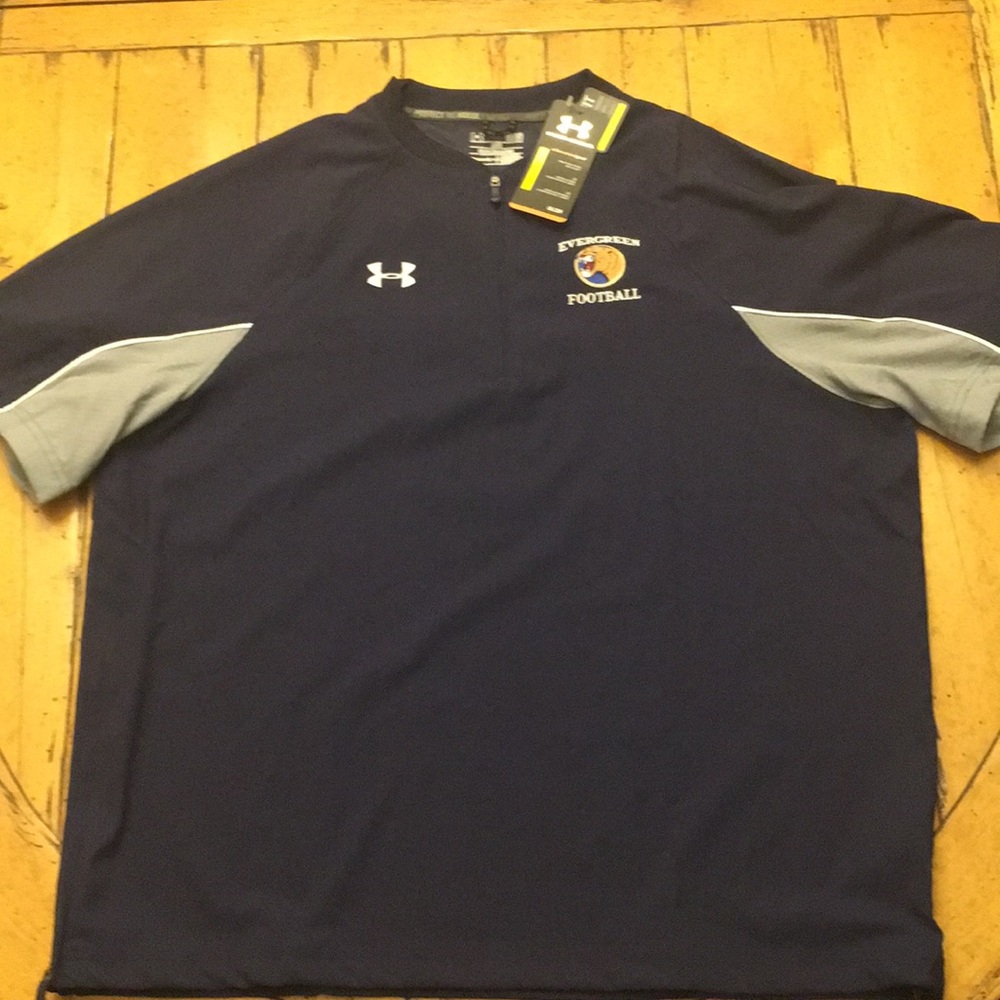 Under Armour all season activewear Jersey NEW Sz L
